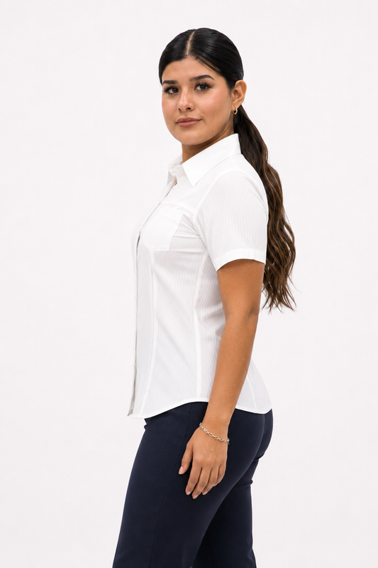 Blusa Manga Corta Modelo - Isabella Blanco
