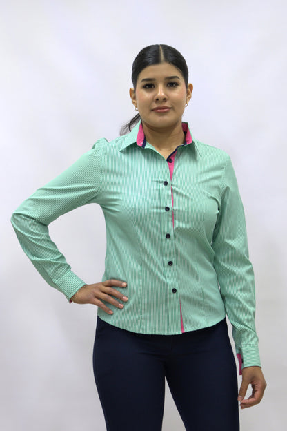 Blusa Manga Larga Modelo - Gobernador Verde