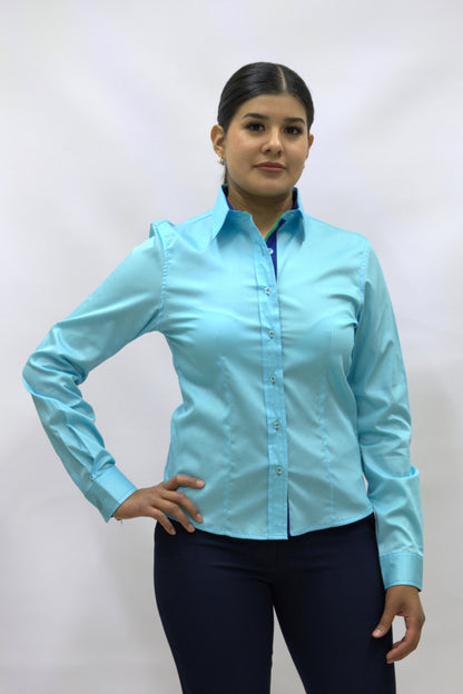 Blusa Manga Larga Modelo - Beluga Azul Cielo