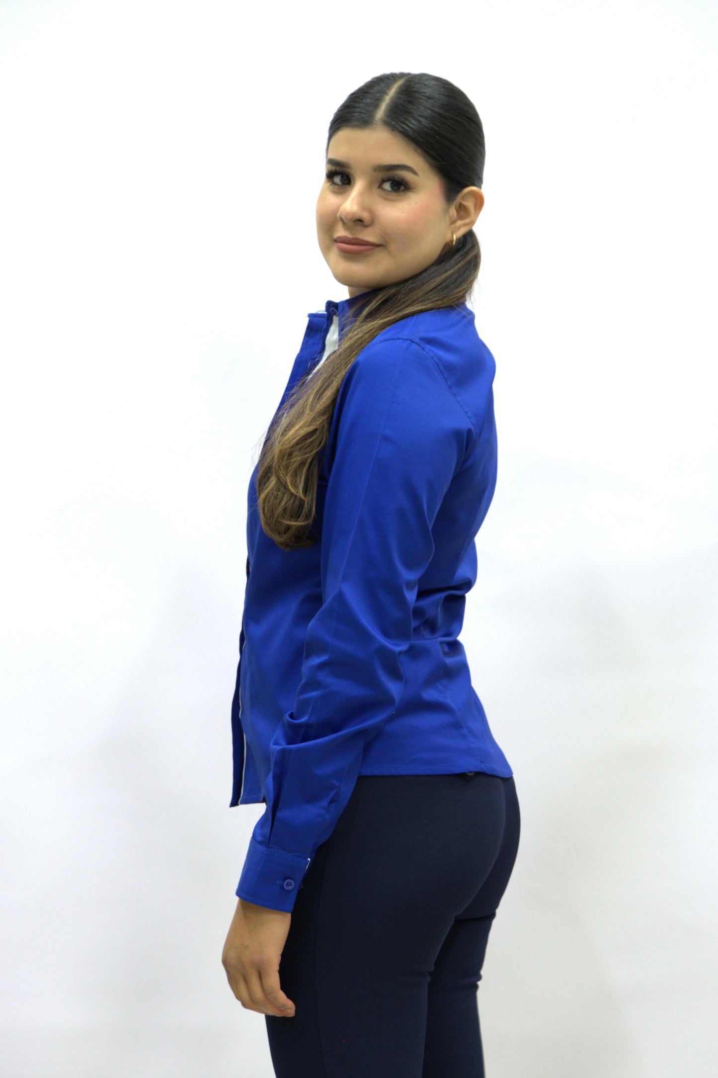 Blusa Manga Larga Modelo - Beluga Azul Rey