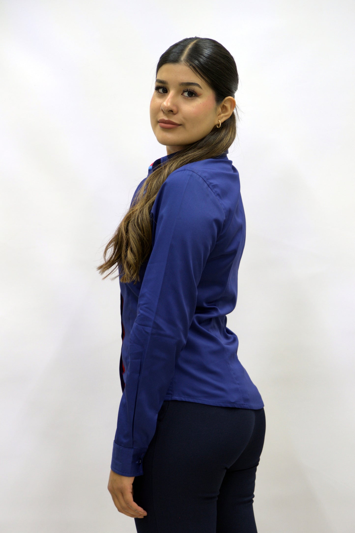 Blusa Manga Larga Modelo - Beluga Azul Marino