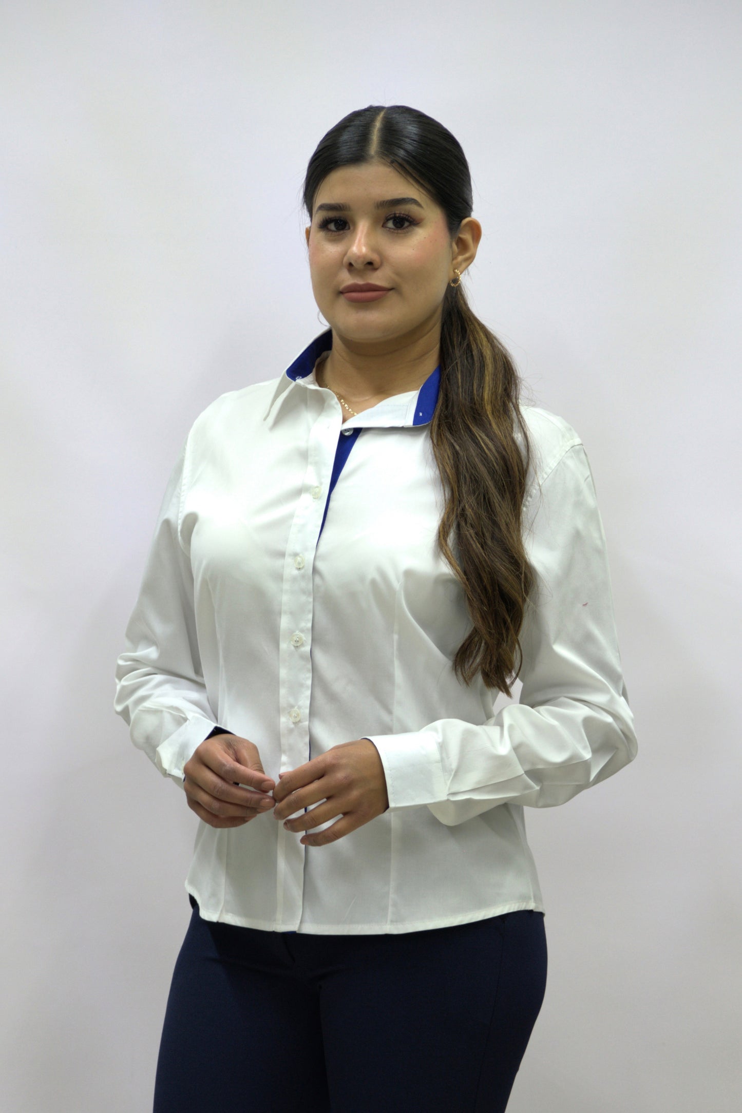 Blusa Manga Larga Modelo - Beluga Blanco