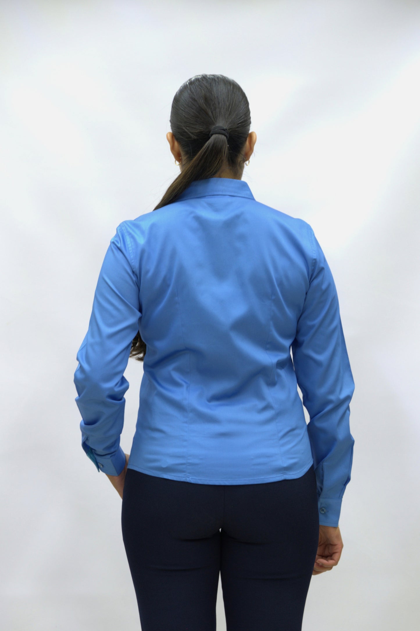 Blusa Manga Larga Modelo - Beluga Plumbago